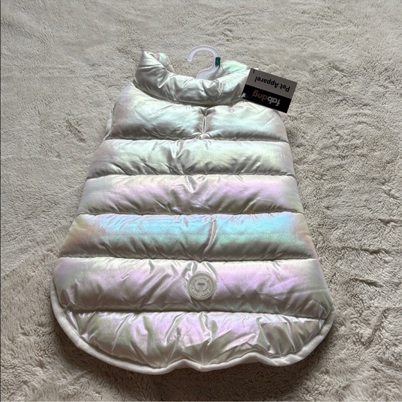 Fabdog Iridescent Pet Puffer Jacket – Size L | New with Tags | Cozy Luxe | - Picture 1 of 4